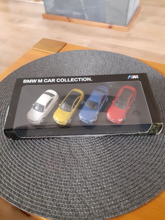 BMW zestaw 4 sztuki autka 1:64