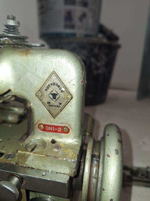 Overlock typical GN1-2 maszyna do szycia