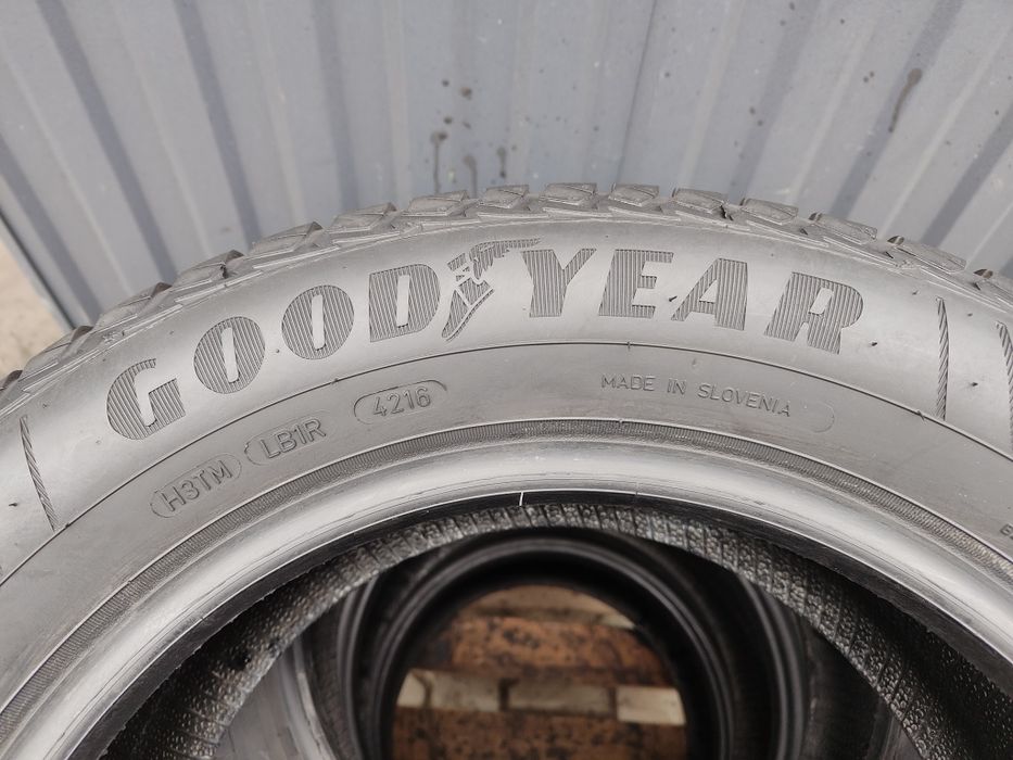 205/60/15 Goodyear Vector 4 Season komplet rev