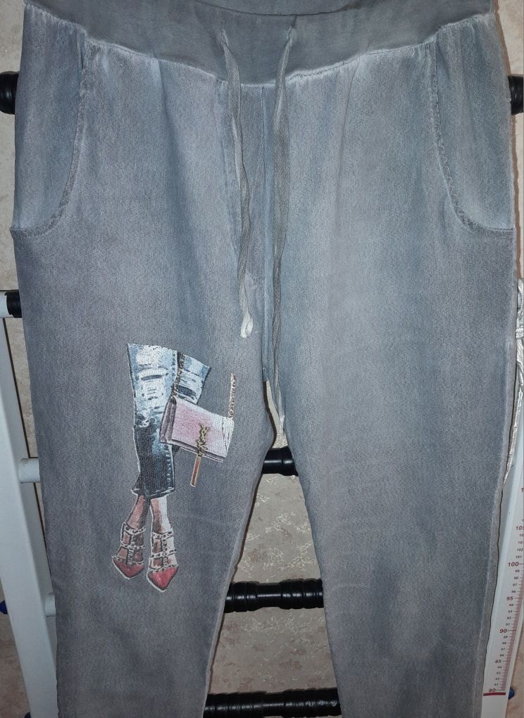 Продам женские штаны/леггинсы с рисунком