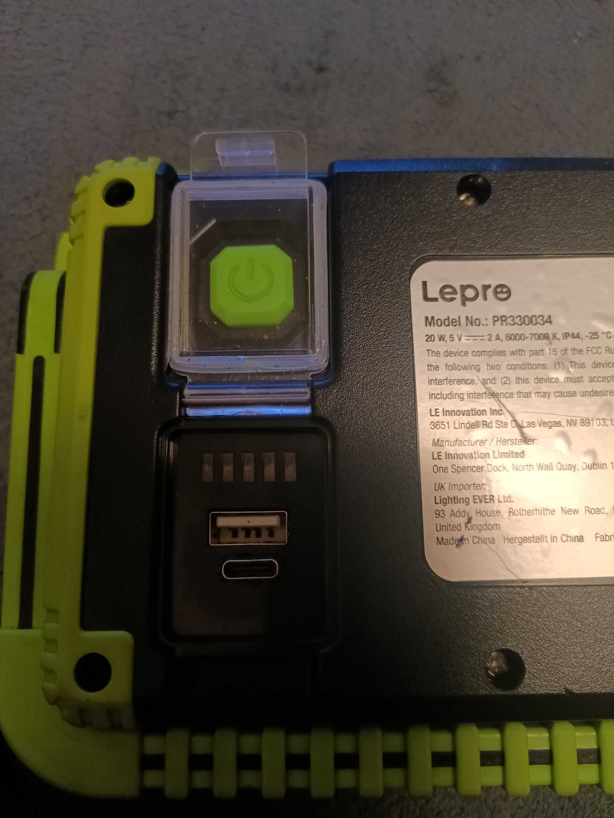 Naświetlacz akumulatorowy LEPRO PR330034 lampa warsztatowa robocza 20W