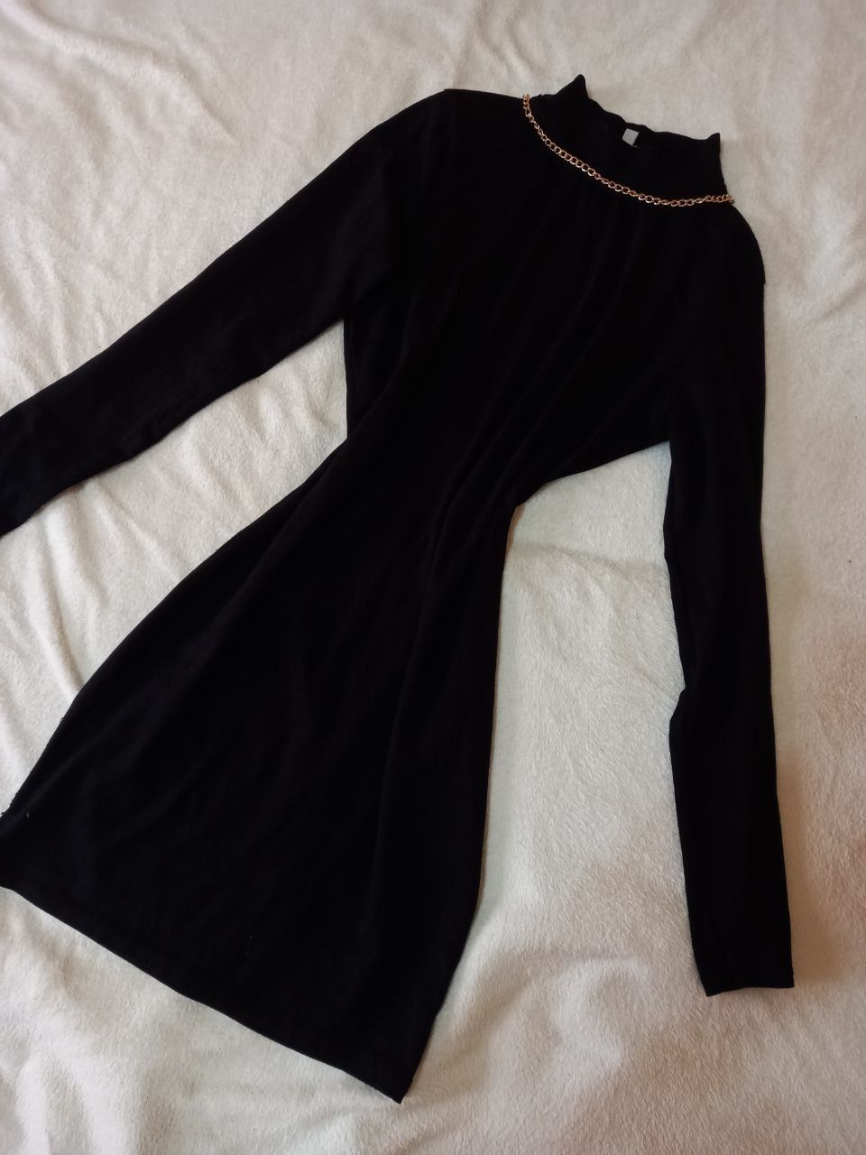 Чорна міні сукня