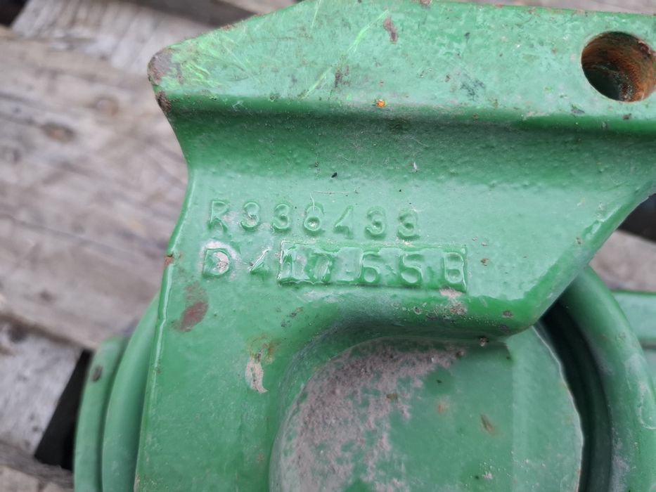 Mocowanie do błotnika skrętne John Deere