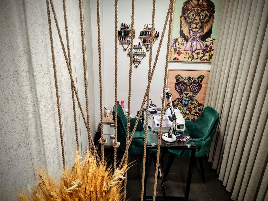 Mesa de manicure e pedicure para Aluguer