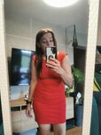 Sukienka czerwona dopasowana