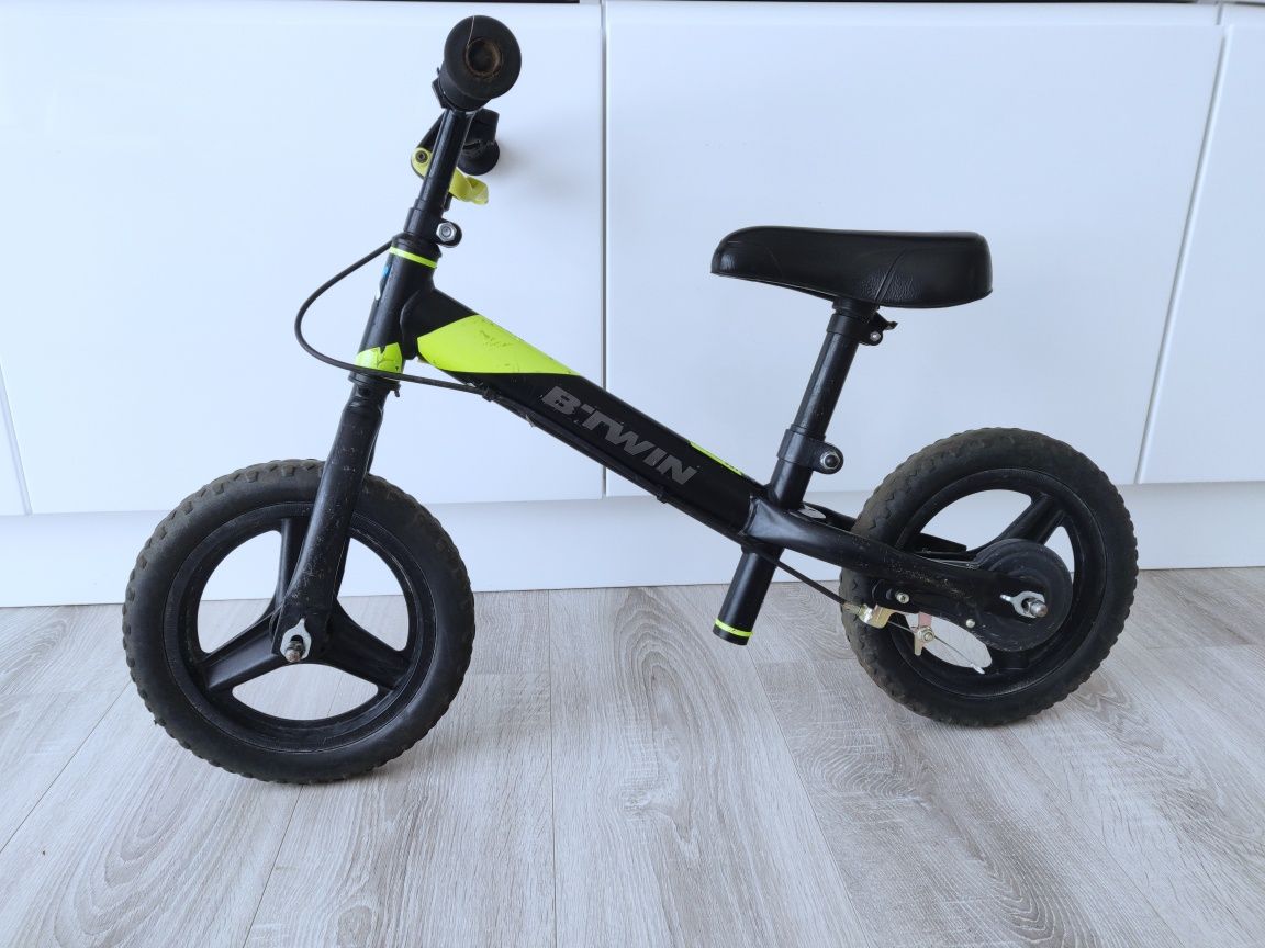 Rowerek biegowy BTWIN DECATHLON czarny