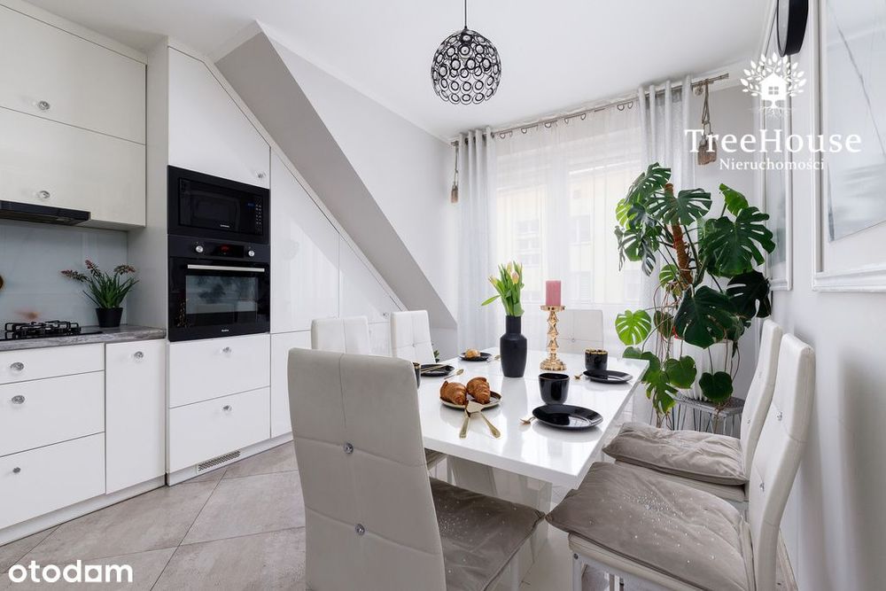 Piękny dom w centrum  z lokalami użytkowymi.