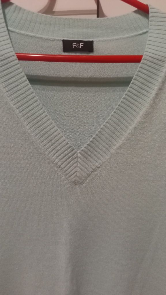 Sweter damski w serek F&F 40