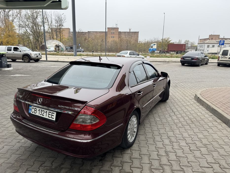 Mercedes -Bens w211 рестайлинг