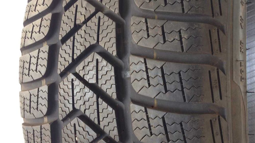 Зима Піреллі 225/40/19 Pirelli Sotto Zero 3 зал.95%+інші види