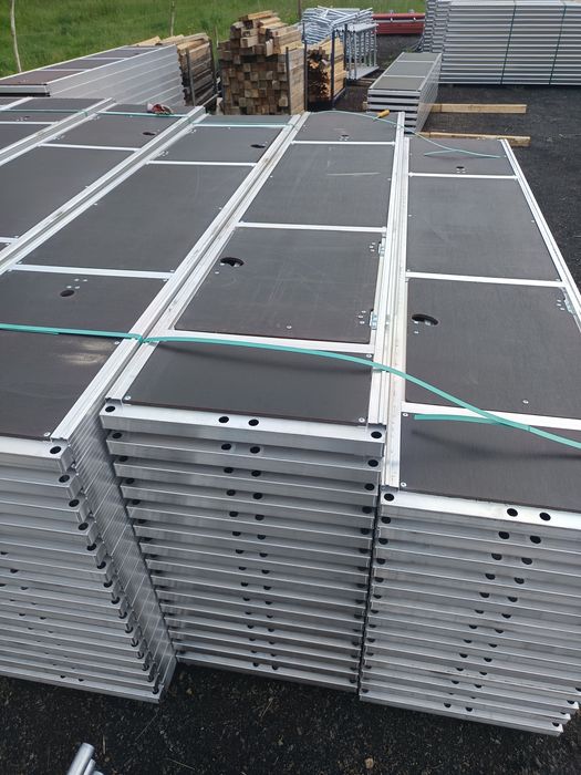 Wynajem Rusztowań Elewacyjnych