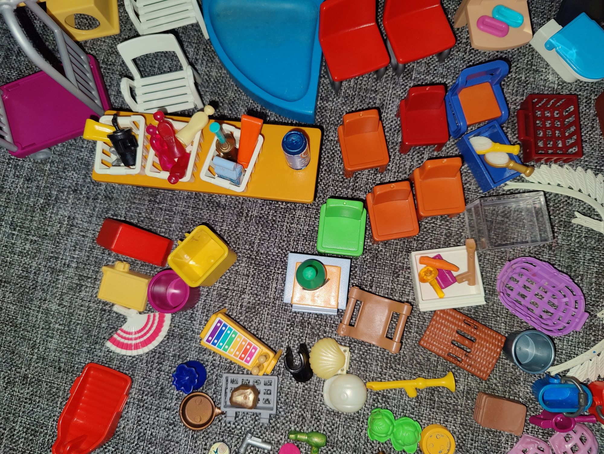Playmobil- ogromny zestaw elementów do zabawy w dom,szkołę,przedszkole