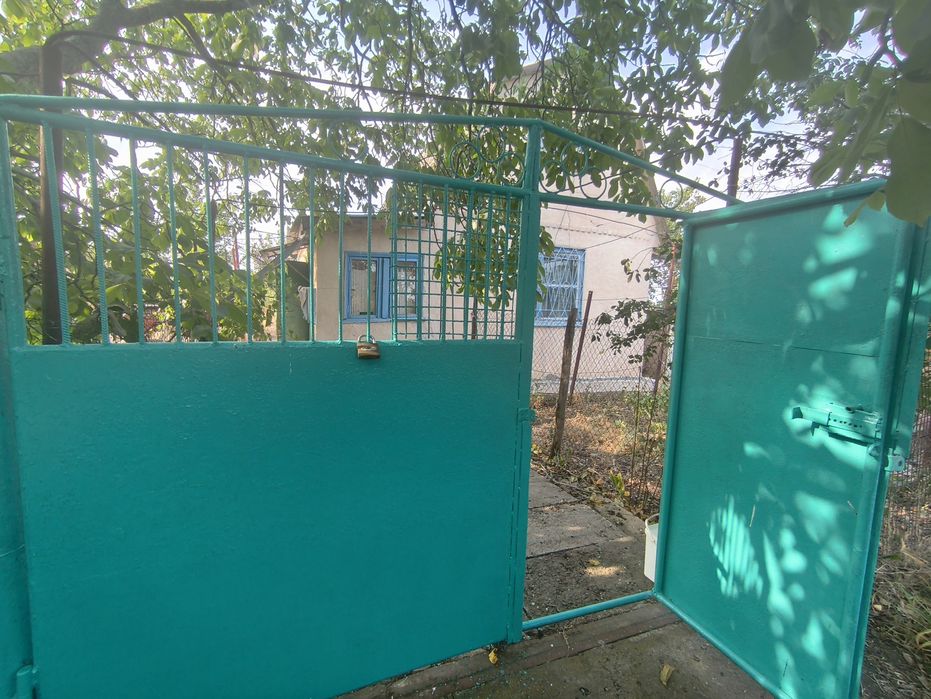 Продам дачный домик и десять соток