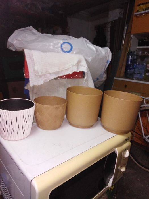 Doniczki na kwiaty. 22 sztuki.