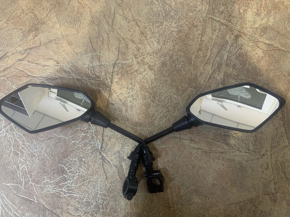 Дзеркала на мотоцикл