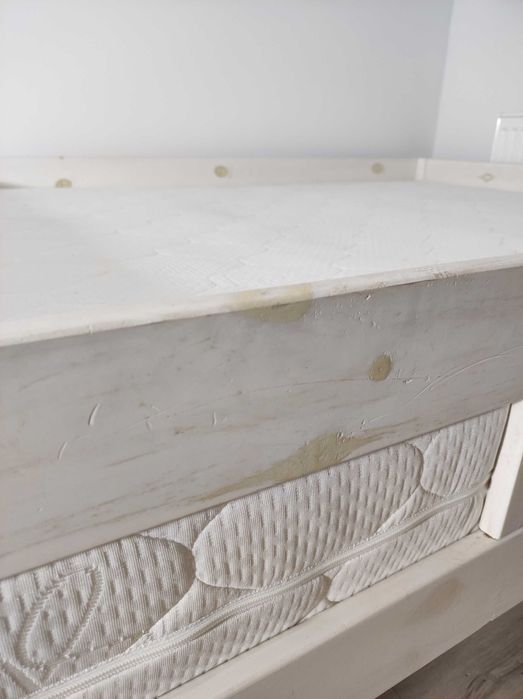 Łóżko z materacem 120x160