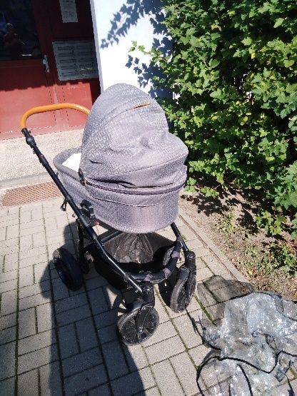 Wózek z gondola i spacerówka