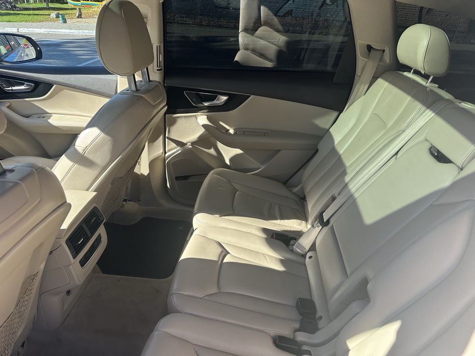 Продам AUDI Q7 2018