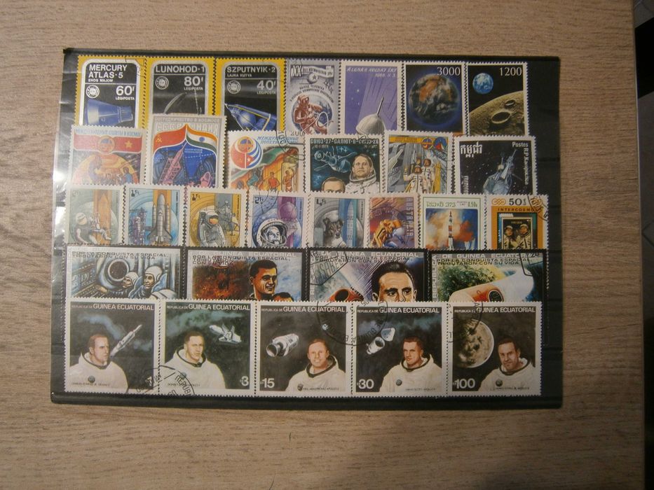 56 selos com o tema Astronautas todos diferentes