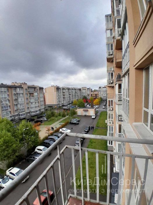 продаж квартири ЖК Кришталеві джерела Феофанія Голосіївський