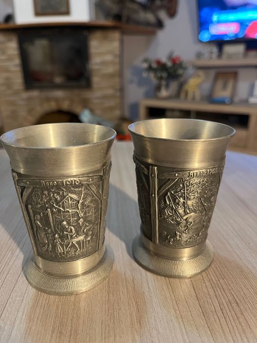 Kubki z cyny antyczne
