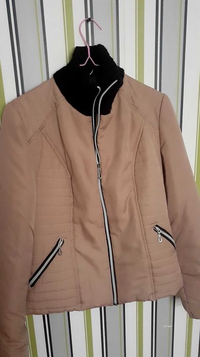 Куртка жіноча.Весняна.