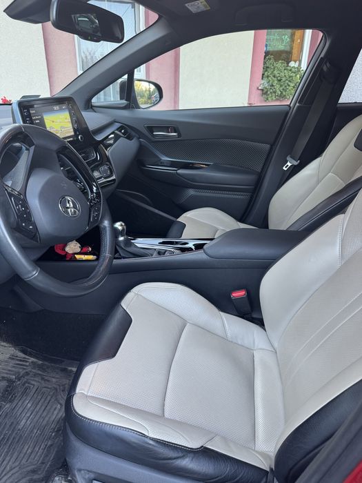 Toyota C-HR 2.0 Hybrid SELECTION Salon Polska