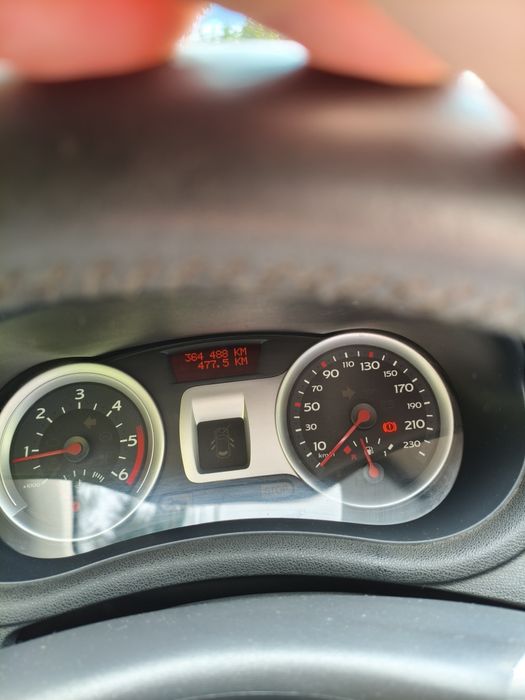 Vendo Clio comercial impecável