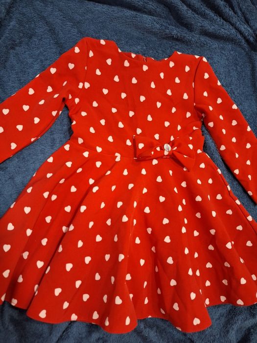 Червона сукня з довгим рукавом на 92 зріст