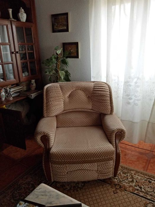 Sofás e Cadeirões antigos