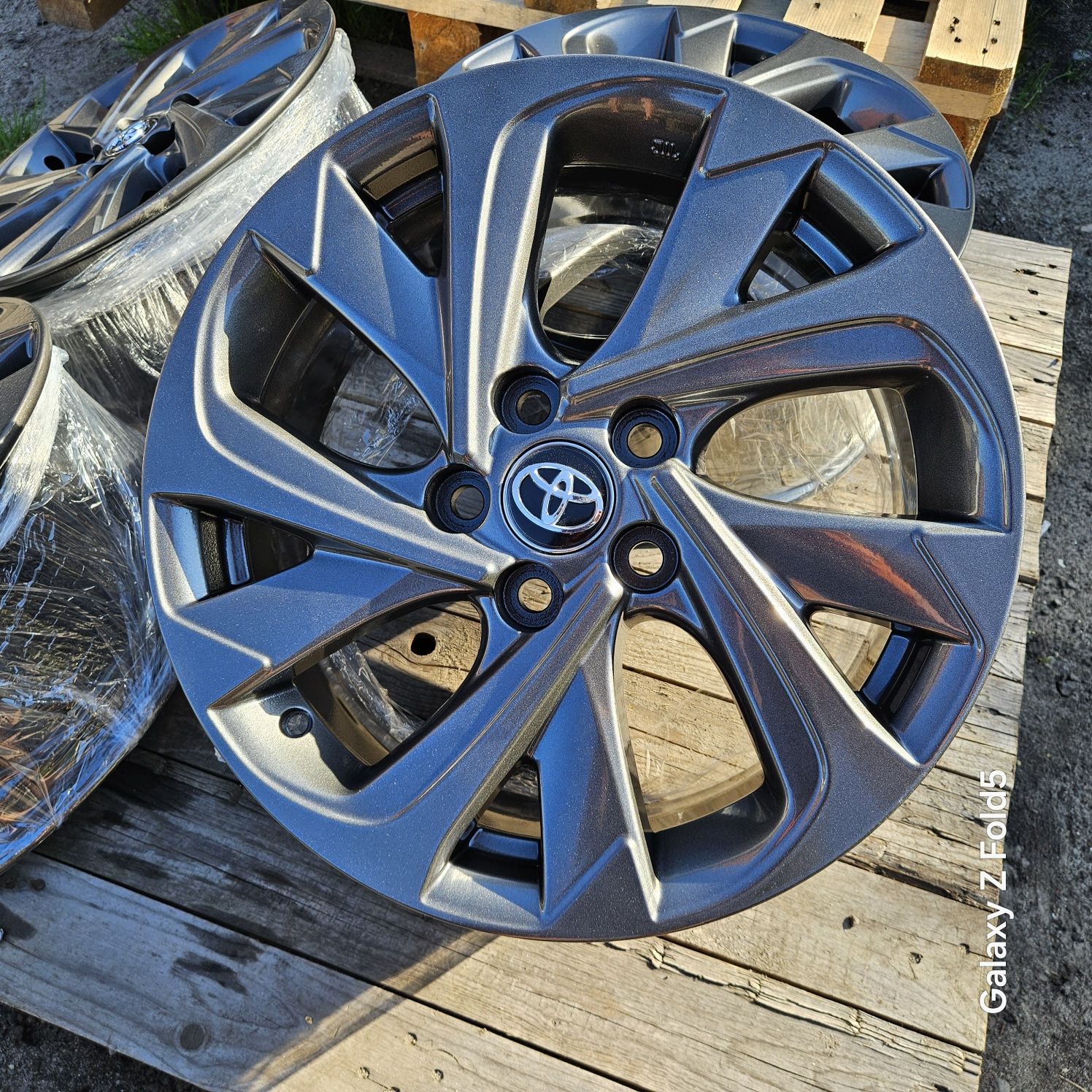 Alufelgi 17 Toyota Auris Yaris Cross ET50 5x114,3