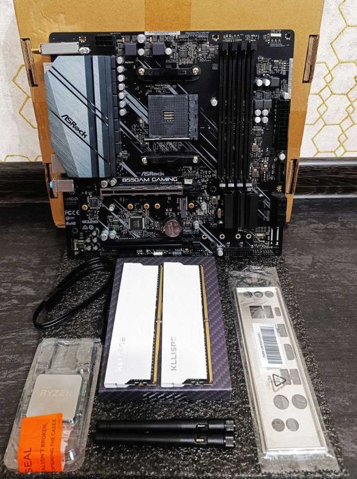 Ryzen 5 5600+32 DDR4 +ASRock B550AM Gaming Материнська плата Комплект