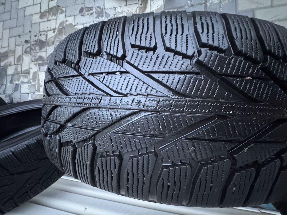 Продам резину nokian hakkapellita 255/55/19
