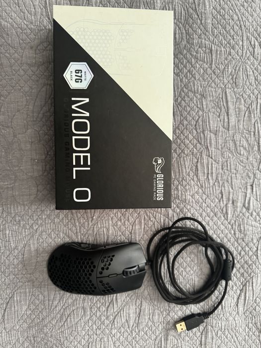 Rato Gaming Glorious Model O- Preto