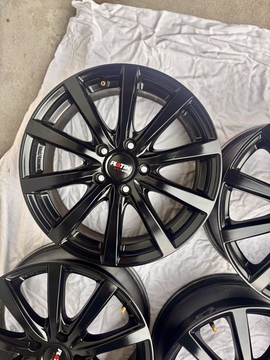 Alufelgi 17 5x114.3 et et 50 Czarne Jak Nowe Wysylka