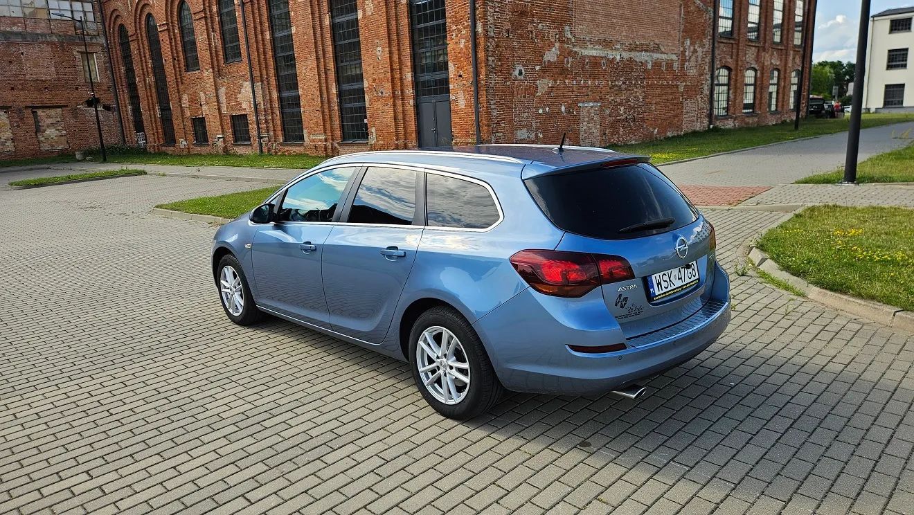 Opel Astra Astra 1.6 Turbo 180 km