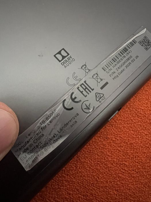 Продам пленшет Lenovo TB 850SF 2/32GB Tab M8