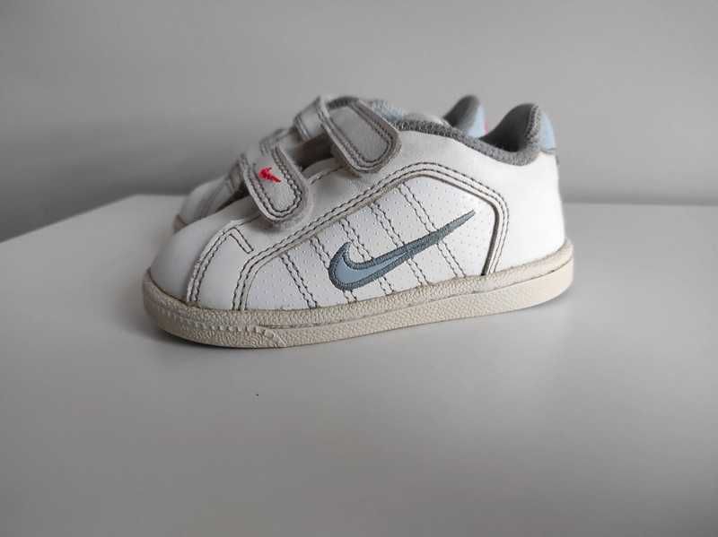 Buty sportowe białe dziecięce Nike r 21, 5 cm