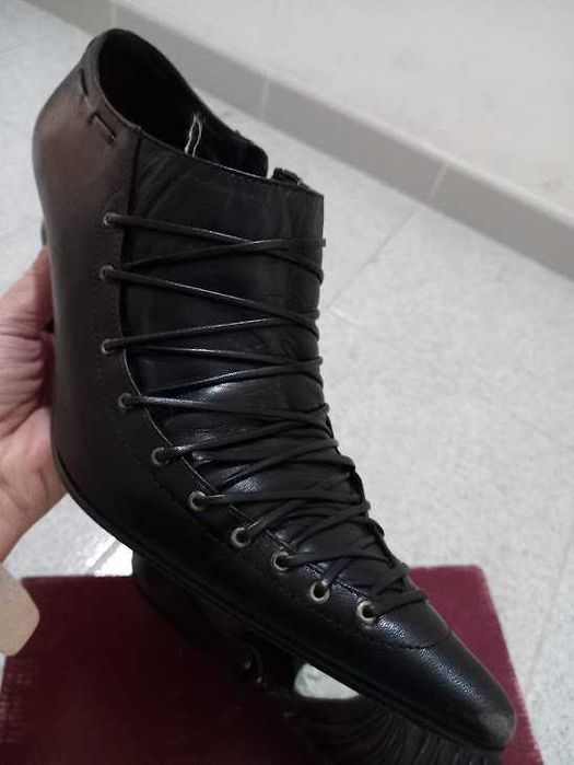 Botins pretos salto