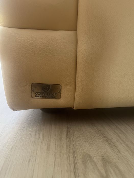 Sofá 2 lugares em pele