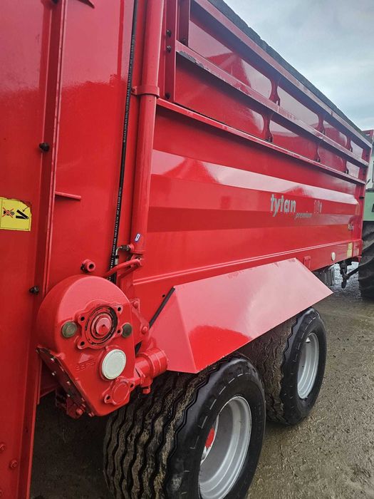 Sprzedam rozrzutnik Unia Tytan 10t