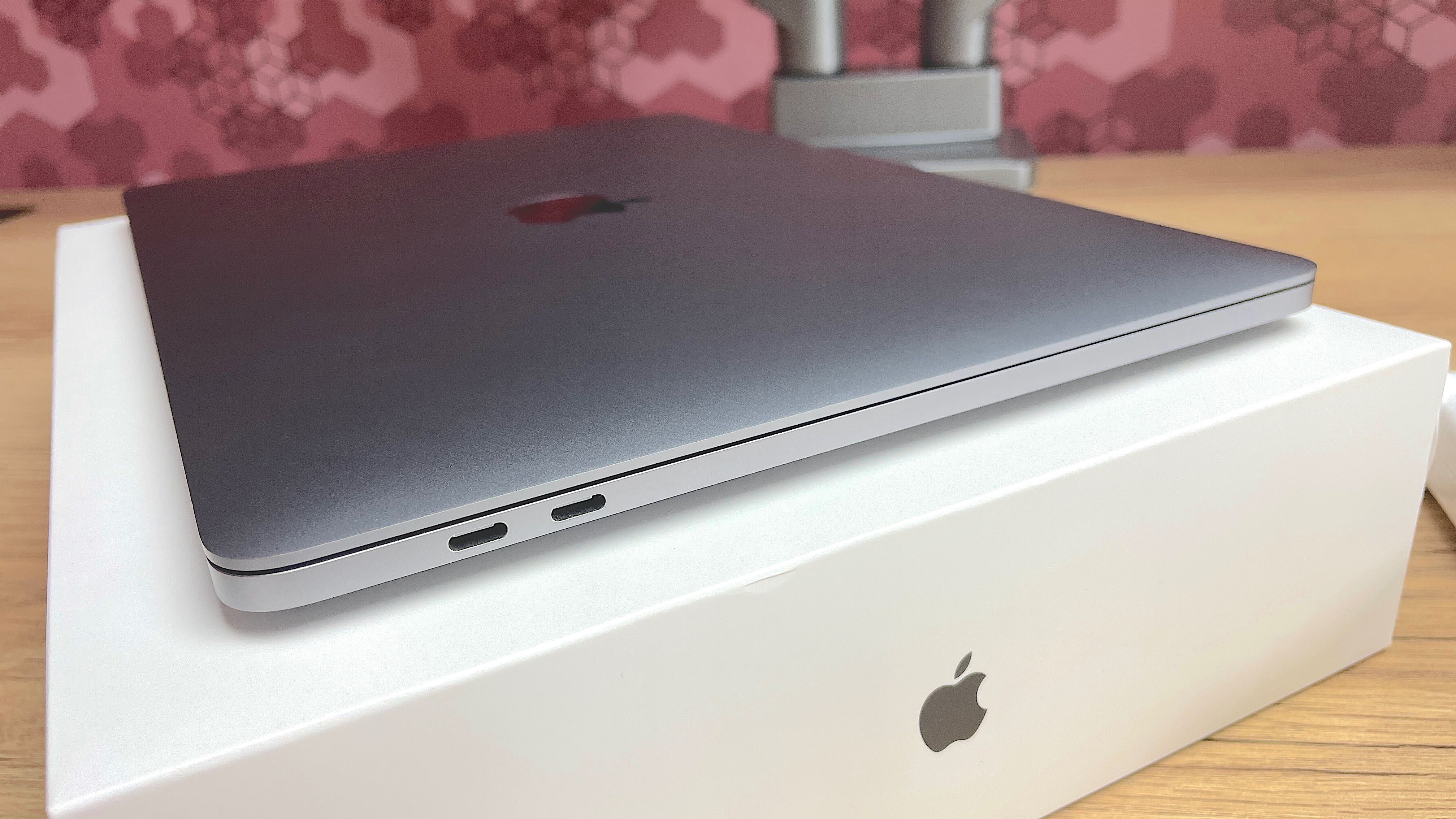 MacBook 13 8gb RAM 256GB Stan Idealny od Fana Marki A2289 MXK32ZE/A