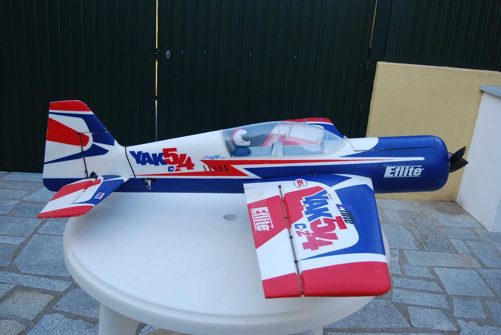 Avião aeromodelismo E-Flite YAK-54 Elétrico