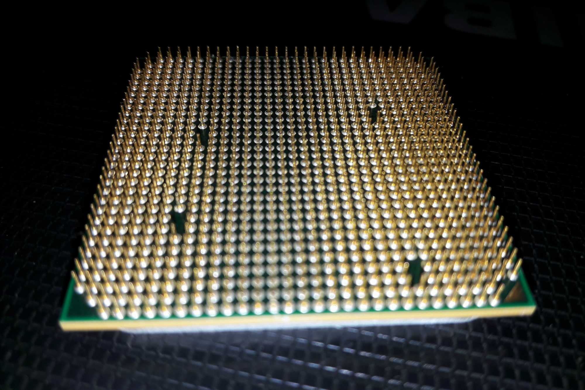 Процессор AM3+ 4 ядра AMD FX-4350 Black Edition