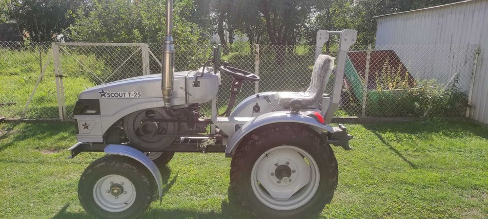 Mini Traktorek SCOUT T-25 z pługiem i kultywatorkiem