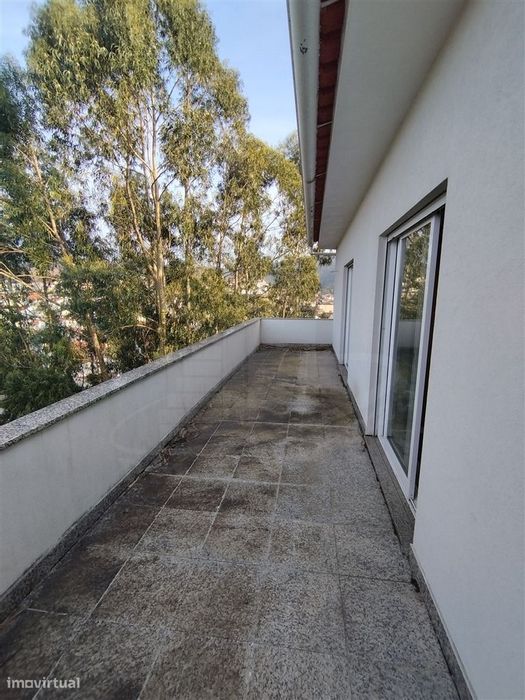 Moradia de Gaveto, lote com 600 m2