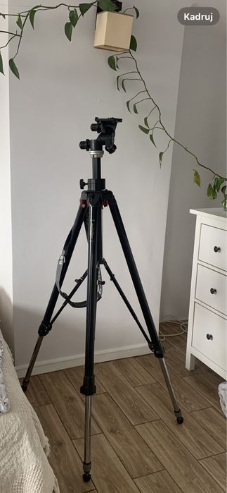 Statyw 058B z glowicą 410 MAMFROTTO