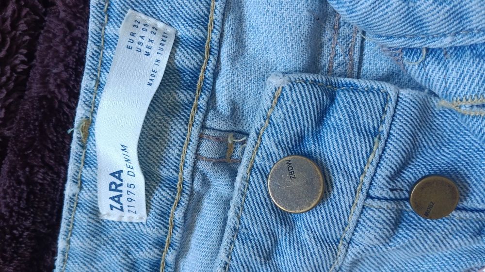 Джинси жіночі різні