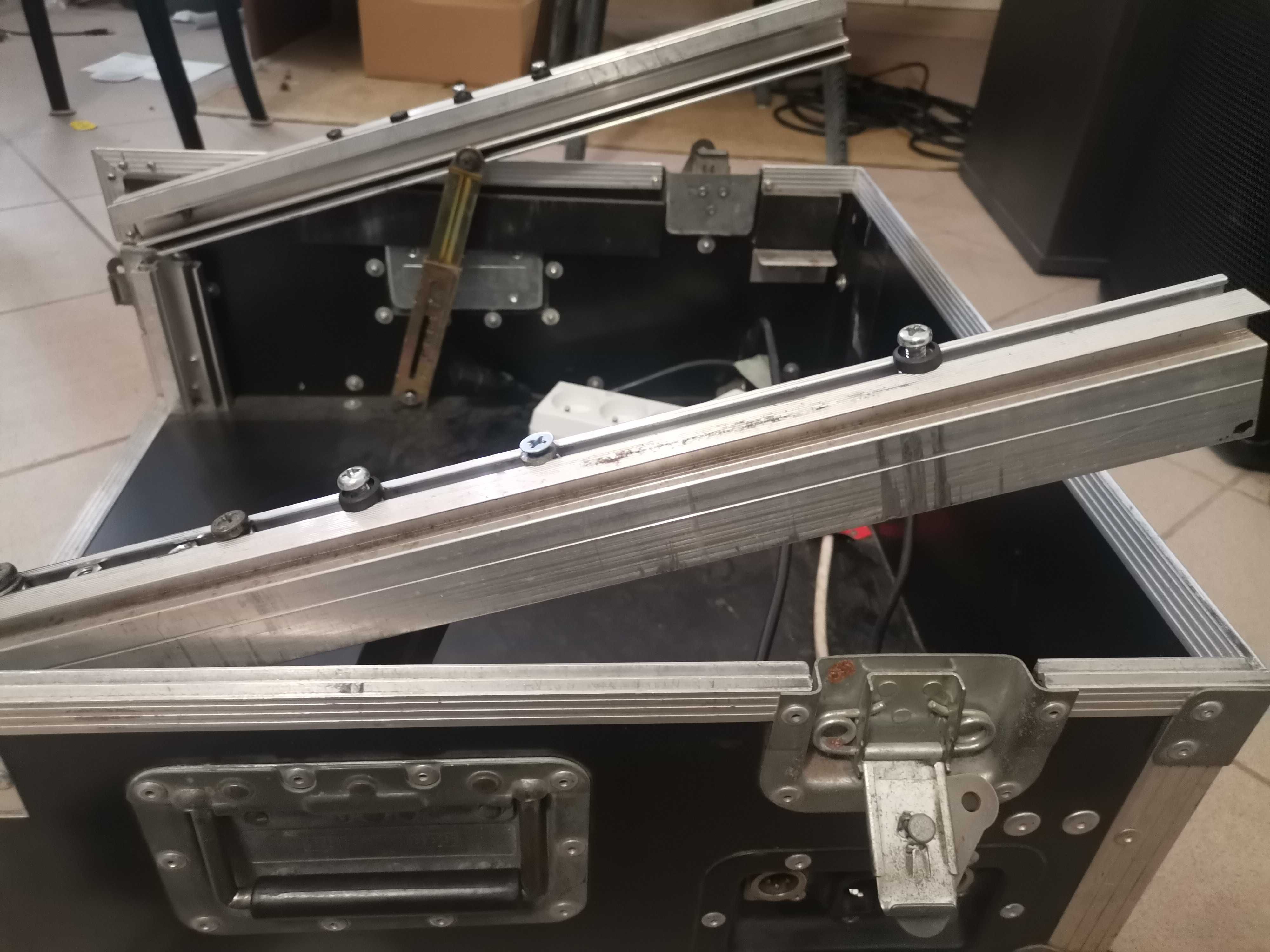Skrzynia rack 19''
