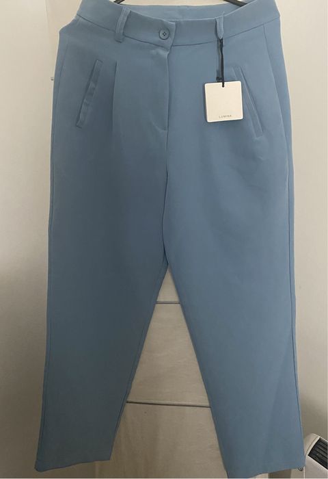 Calça de senhora nova